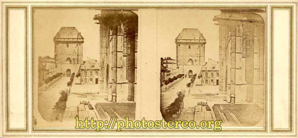 Vincennes - Le donjon.  {%[Indexation sur stereotheque.fr]https://www.stereotheque.fr/result,13510-0%} (Vincennes - the donjon) 