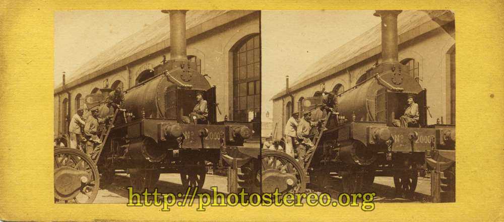 Locomotive en cours de montage. Atelier de fabrication de machines à vapeur. (Steam engine workshop.) 