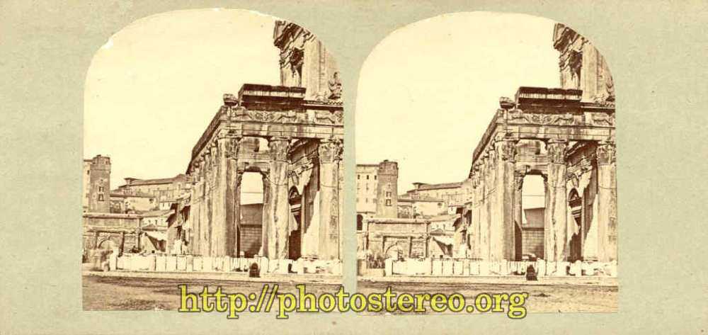 Italie - Rome. « Temple de Faustina et arc de Septime Sévère » (Italy - Roma. Faustina Temple and Septime Severe arch.) 