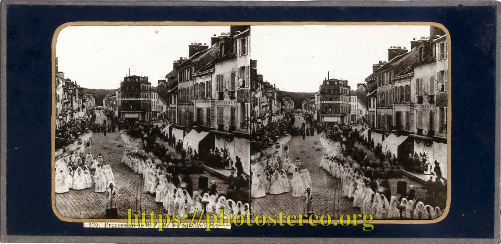 Fontainebleau, procession de la Fête-Dieu (Fontainebleau near Paris. Corpus Christi procession) 