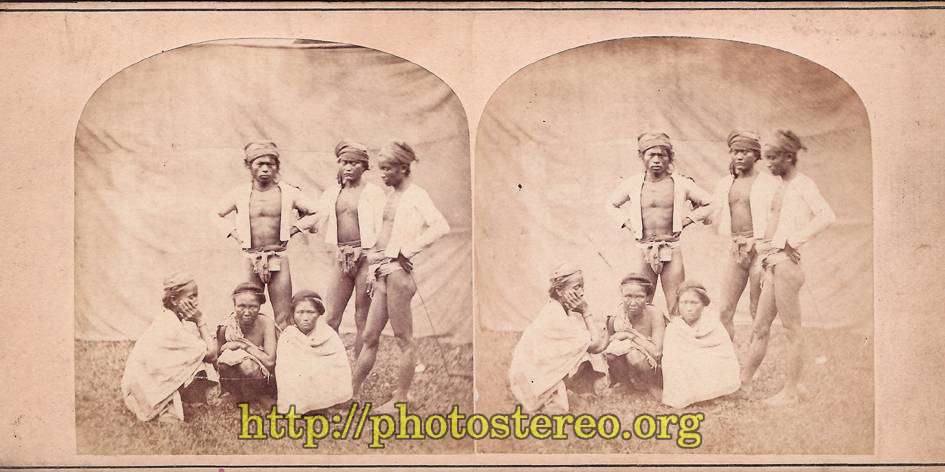 Philippines, Océanie, Province d'Abra, trois ménages indiens (Philippines, Oceania, Abra. Three indians households) 